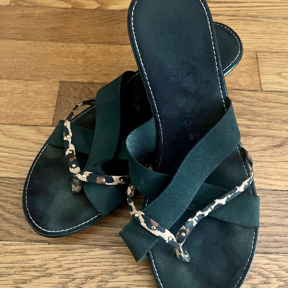 Italian Shoemaker Benz Black Wedge Strappy Sandals Animal Print Strap Size 8.5